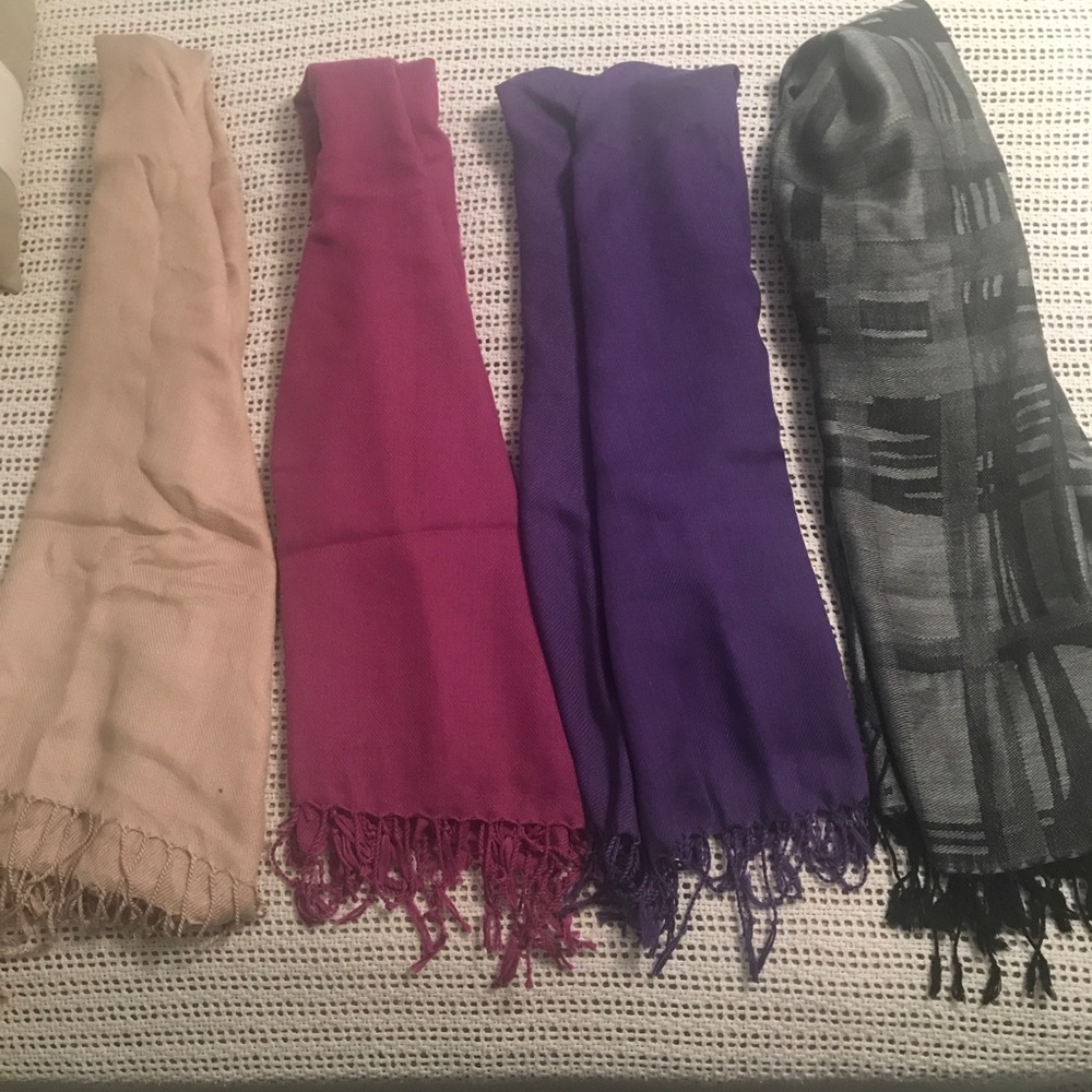 Women’s Scarves
